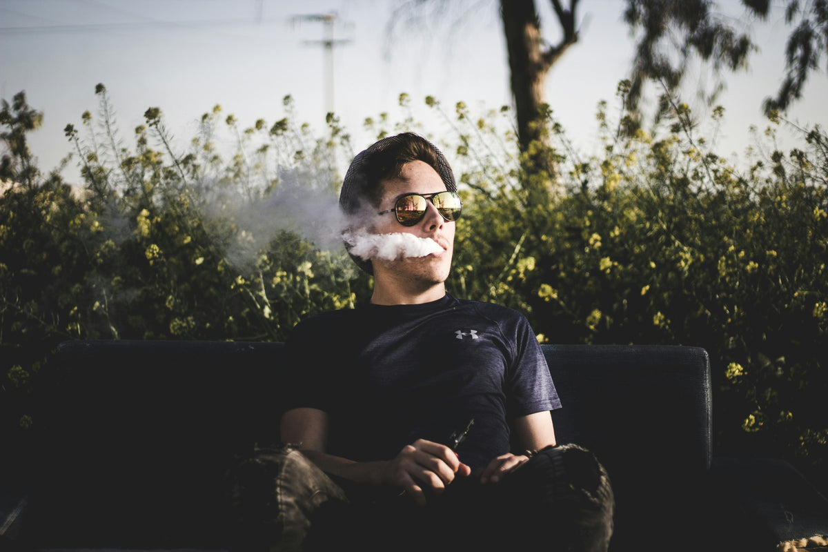 Dampfen in der Öffentlichkeit – Was ist erlaubt? - Smokkie | eine Marke der Smoke Smart GmbH